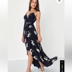 LULUS NAVY FLORAL PRINT WRAP DRESS IN SIZE SMALL